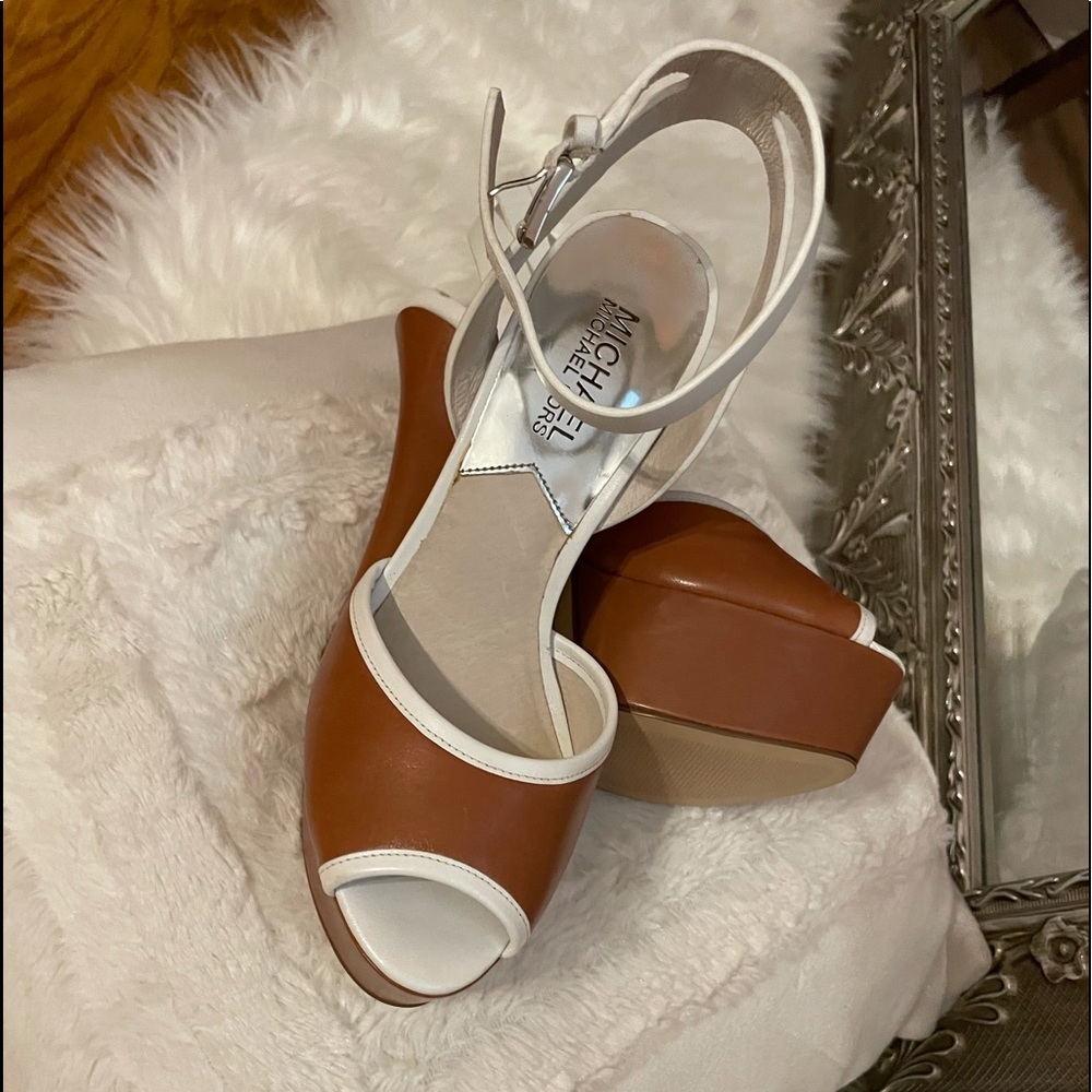 Michael Kors size 6